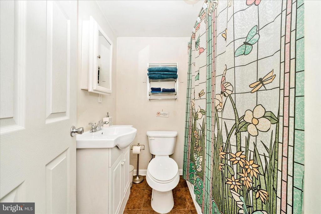 Image 36 of property listing at 212 WINTERGREEN LN, Brunswick, MD 21716