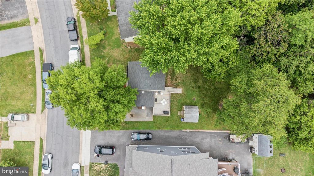 Image 45 of property listing at 212 WINTERGREEN LN, Brunswick, MD 21716
