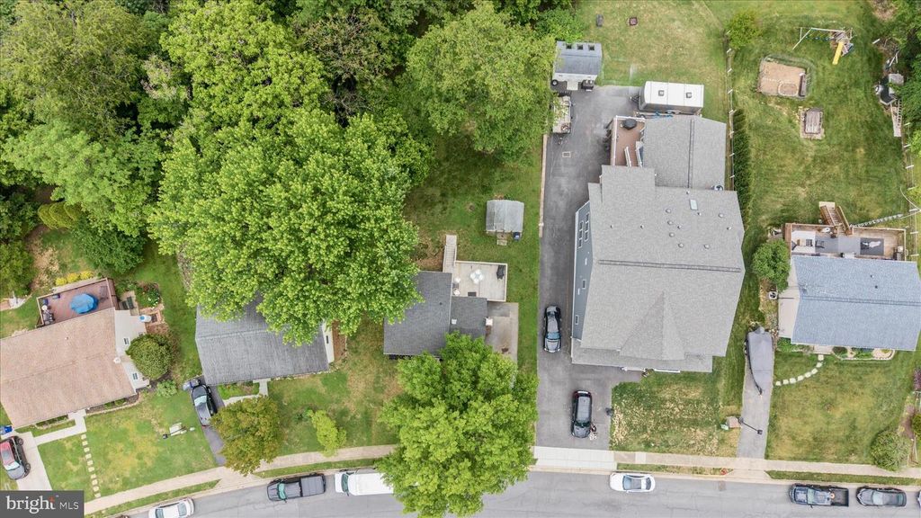 Image 46 of property listing at 212 WINTERGREEN LN, Brunswick, MD 21716
