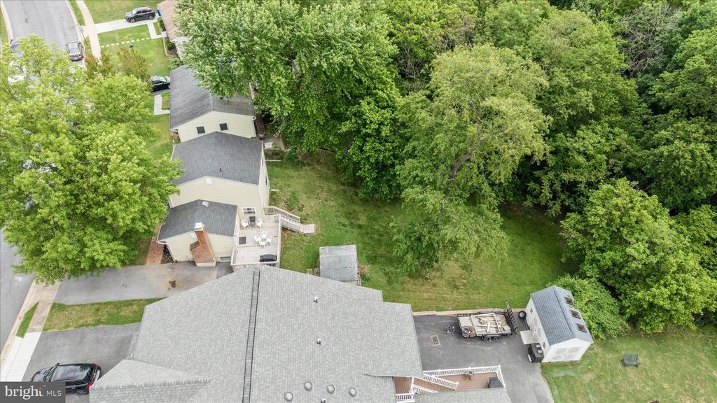 Image 50 of property listing at 212 WINTERGREEN LN, Brunswick, MD 21716