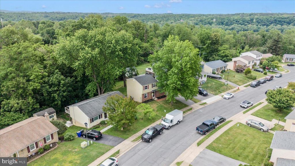 Image 51 of property listing at 212 WINTERGREEN LN, Brunswick, MD 21716