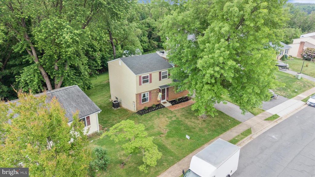 Image 53 of property listing at 212 WINTERGREEN LN, Brunswick, MD 21716