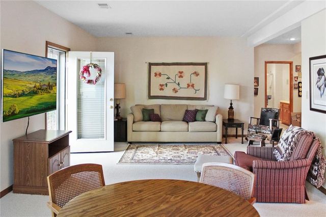 17800 E 30th Drive S, Independence, MO 64057
