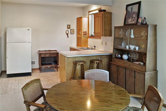 17800 E 30th Drive S, Independence, MO 64057