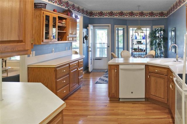 17800 E 30th Drive S, Independence, MO 64057