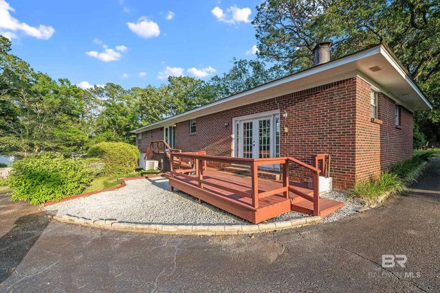 135 Pineridge Road, Daphne, AL 36526