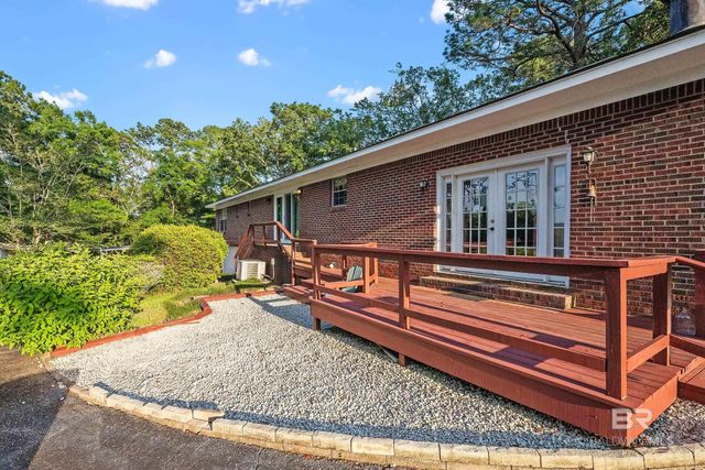 135 Pineridge Road, Daphne, AL 36526