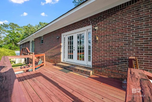135 Pineridge Road, Daphne, AL 36526