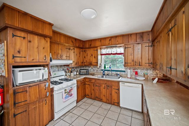 135 Pineridge Road, Daphne, AL 36526