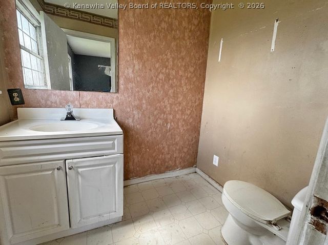 2957 Shank Avenue, Hurricane, WV 25526