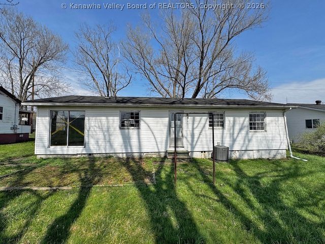 2957 Shank Avenue, Hurricane, WV 25526