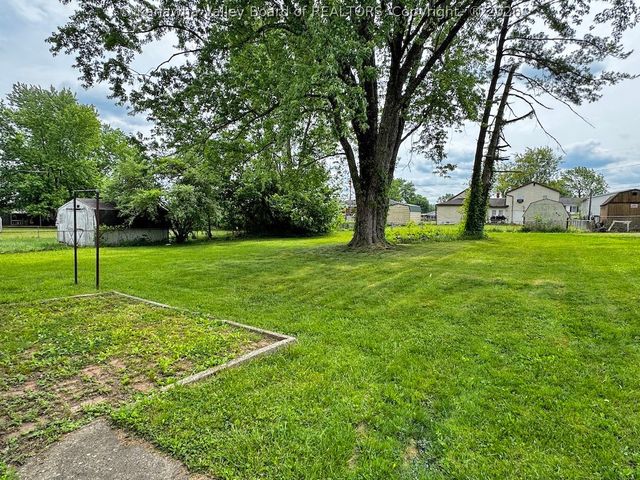 2957 Shank Avenue, Hurricane, WV 25526