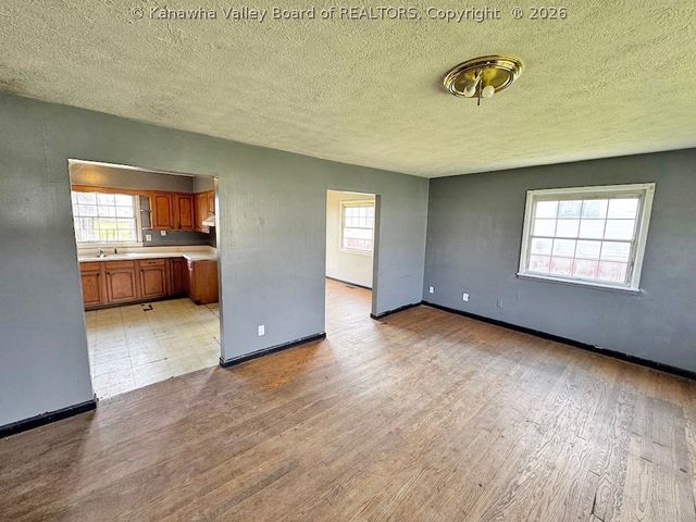 2957 Shank Avenue, Hurricane, WV 25526
