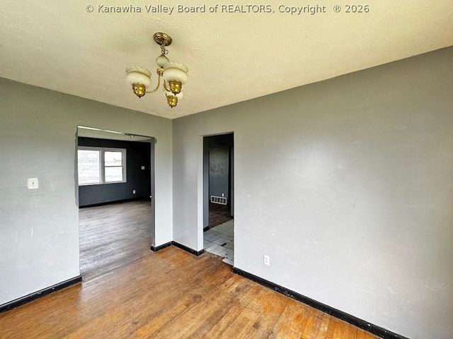 2957 Shank Avenue, Hurricane, WV 25526