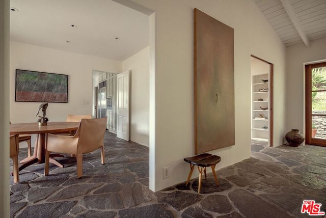 2627 Outpost Drive, Los Angeles, CA 90068