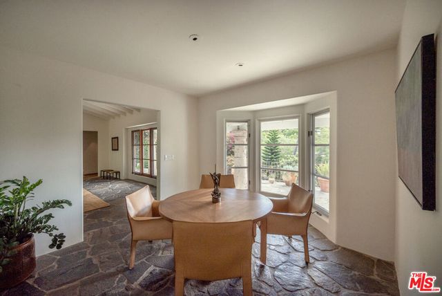 2627 Outpost Drive, Los Angeles, CA 90068