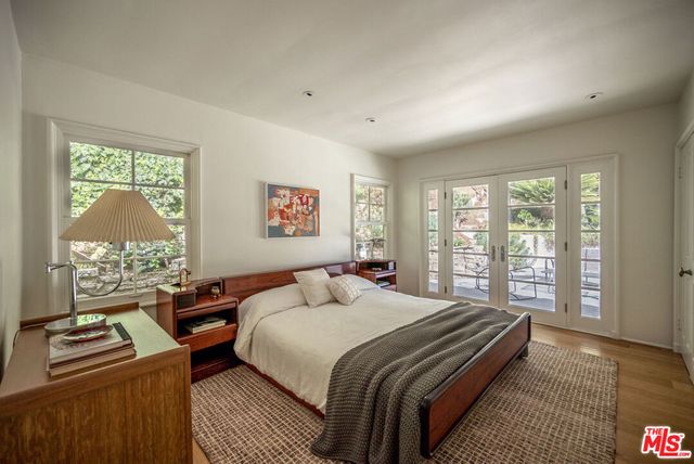 2627 Outpost Drive, Los Angeles, CA 90068