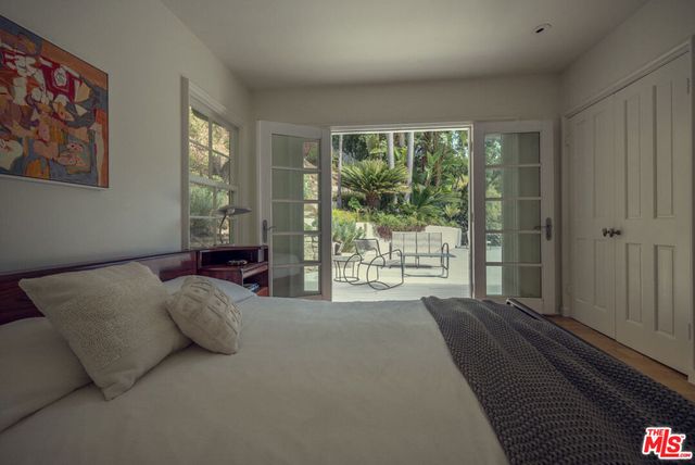 2627 Outpost Drive, Los Angeles, CA 90068