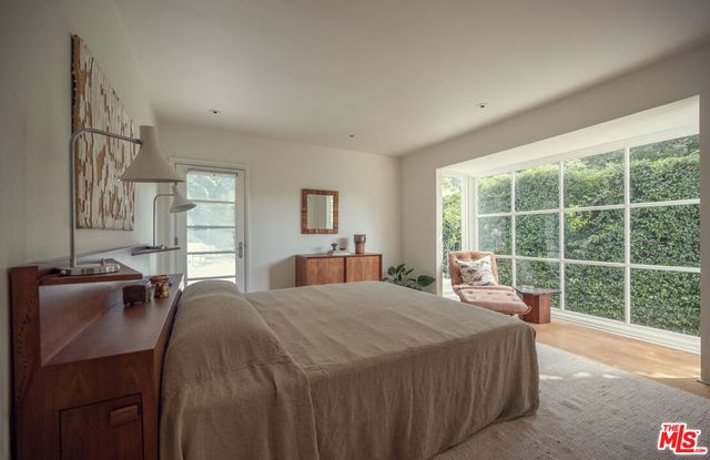2627 Outpost Drive, Los Angeles, CA 90068