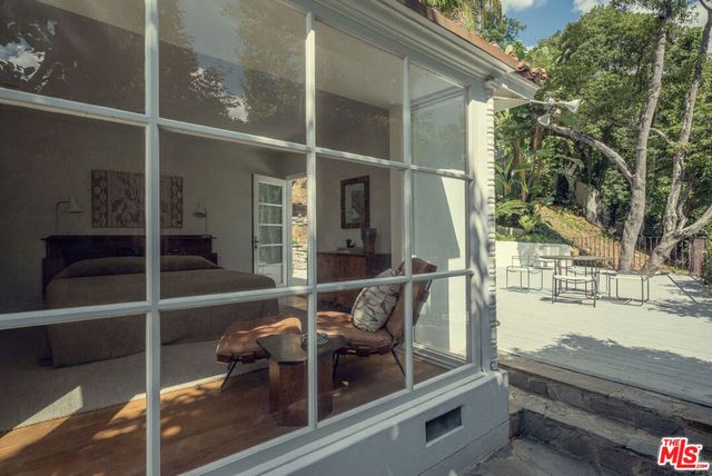 2627 Outpost Drive, Los Angeles, CA 90068