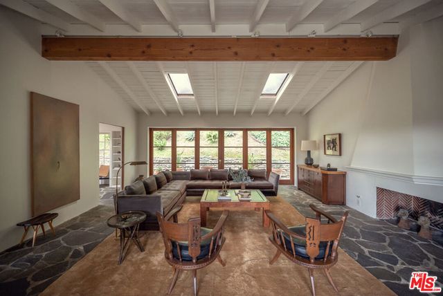 2627 Outpost Drive, Los Angeles, CA 90068