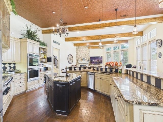 299 Saint Andrews Drive, Mabank, TX 75156