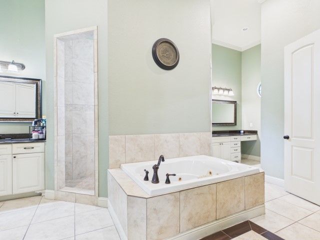 299 Saint Andrews Drive, Mabank, TX 75156