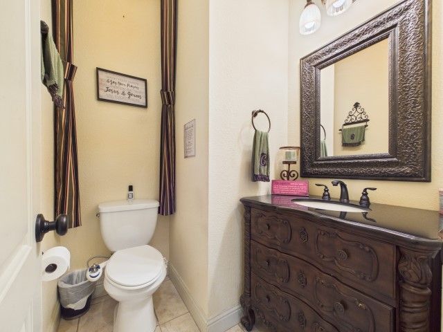 299 Saint Andrews Drive, Mabank, TX 75156
