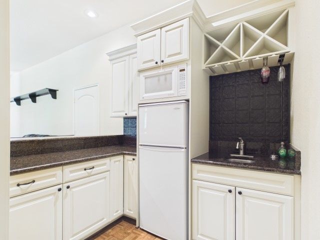 299 Saint Andrews Drive, Mabank, TX 75156
