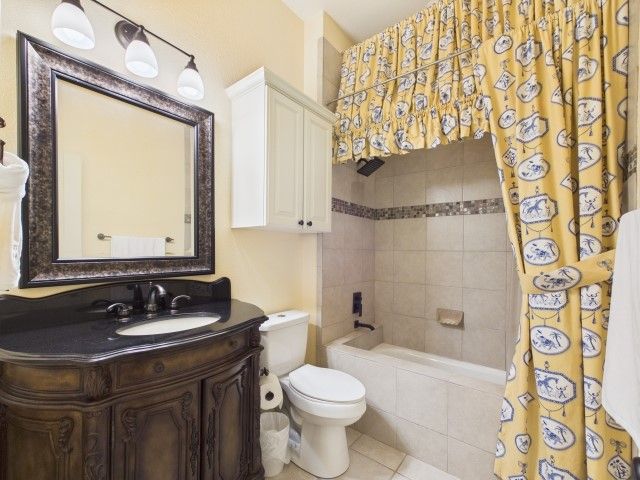 299 Saint Andrews Drive, Mabank, TX 75156