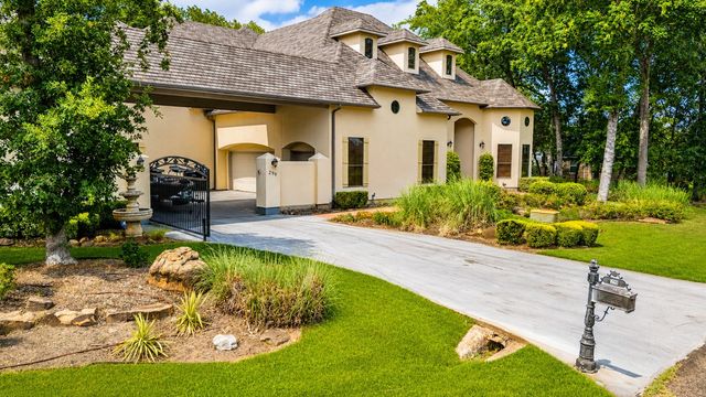 299 Saint Andrews Drive, Mabank, TX 75156