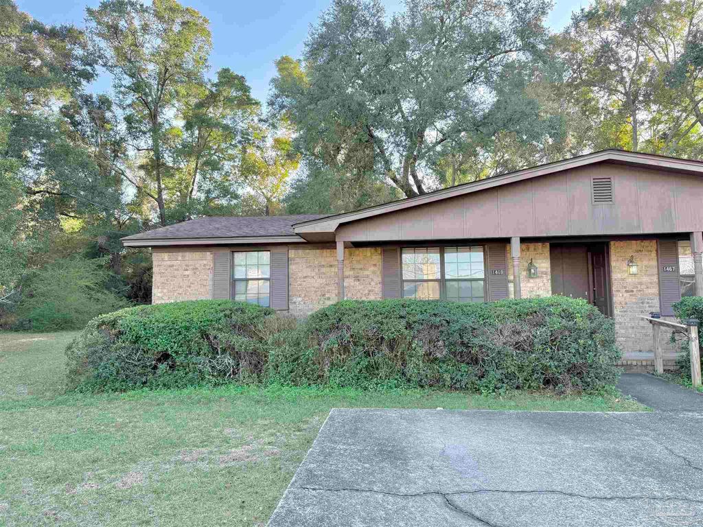 1469 E Johnson Ave 1469, Pensacola, FL 32514