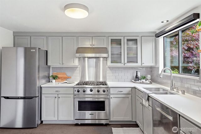 12202 7th Avenue NW, Seattle, WA 98177
