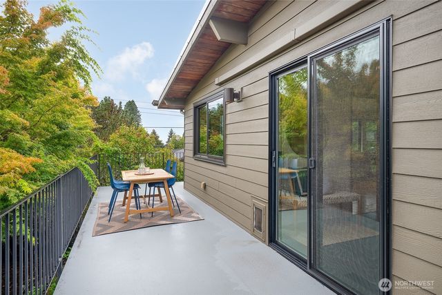 12202 7th Avenue NW, Seattle, WA 98177