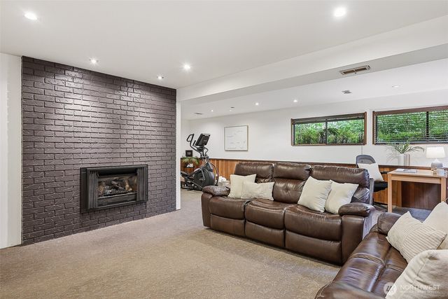 12202 7th Avenue NW, Seattle, WA 98177