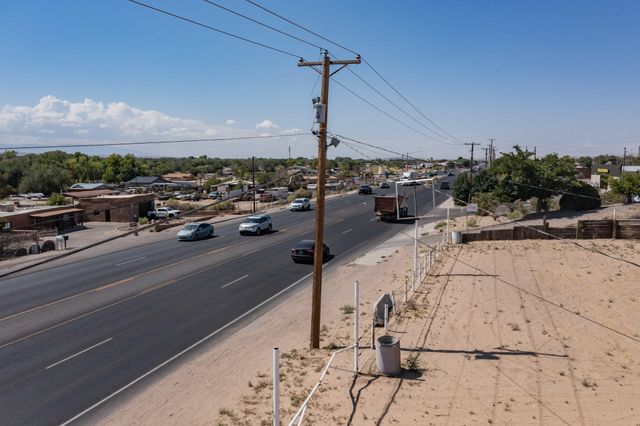 1735 Coors Boulevard SW, Albuquerque, NM 87121