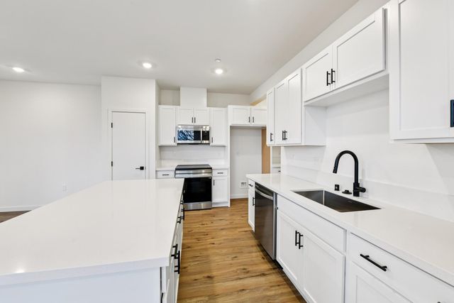 2060 Odin Walk, Sacramento, CA 95835