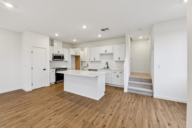 2060 Odin Walk, Sacramento, CA 95835