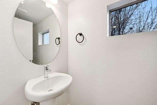 2060 Odin Walk, Sacramento, CA 95835