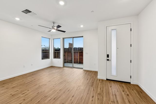 2060 Odin Walk, Sacramento, CA 95835