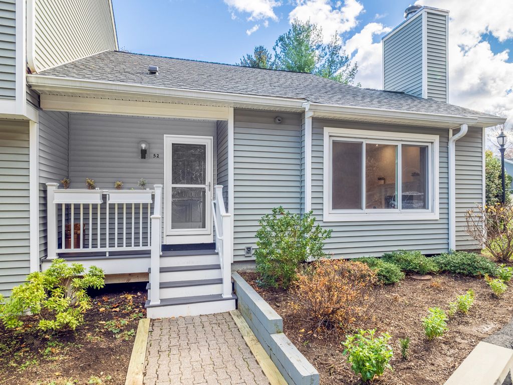 52 Glen Ridge 52, Wilton, CT 06897