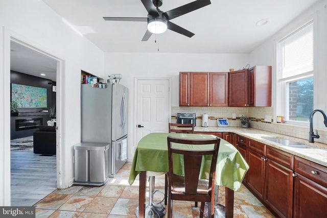 403 W BROAD ST, Paulsboro, NJ 08066