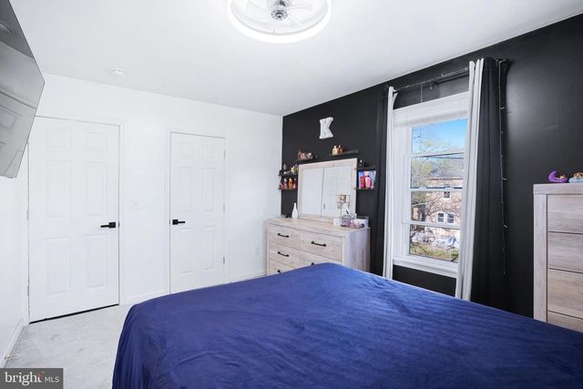 403 W BROAD ST, Paulsboro, NJ 08066