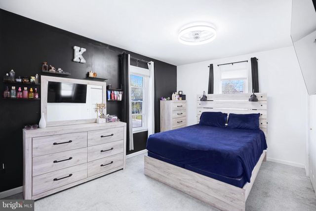403 W BROAD ST, Paulsboro, NJ 08066