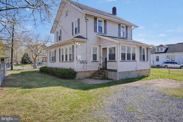 403 W BROAD ST, Paulsboro, NJ 08066