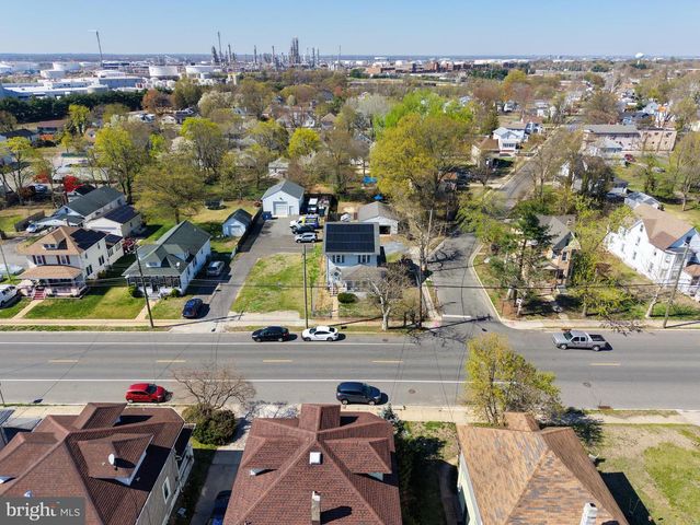 403 W BROAD ST, Paulsboro, NJ 08066