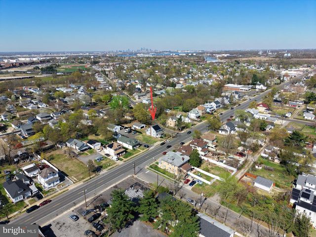 403 W BROAD ST, Paulsboro, NJ 08066
