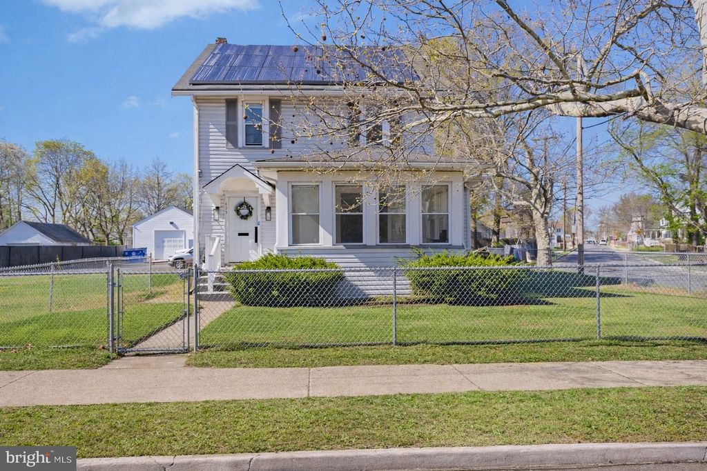 403 W BROAD ST, Paulsboro, NJ 08066