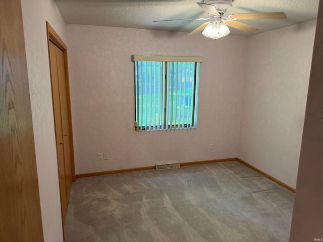 15312 Carriage Way Street, Plymouth, IN 46563