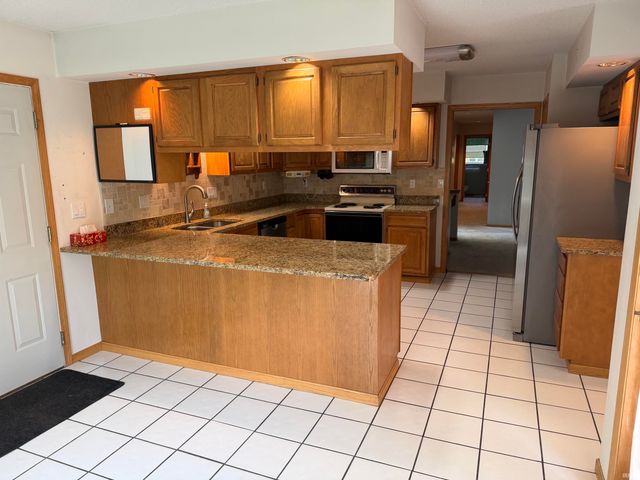 15312 Carriage Way Street, Plymouth, IN 46563